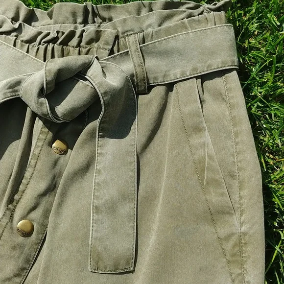 EXPRESS Front-Snap Skirt - Picture 2 of 13